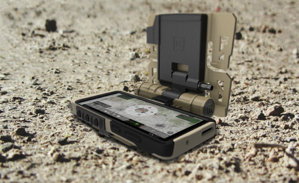 삼성전자가 자사 전략 스마트폰인 갤럭시S20을 미군용으로 제작한 '갤럭시S20 택티컬 에디션(갤럭시S20 TE)'을 지난 21일 공개했다. 사진출처=삼성전자