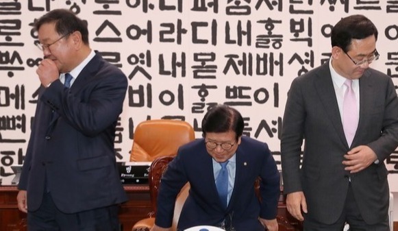 ▲김태년 더불어민주당 원내대표와 주호영 통합당 원내대표가 국회 원구성 협상에 실패했다. 사진제공=뉴시스