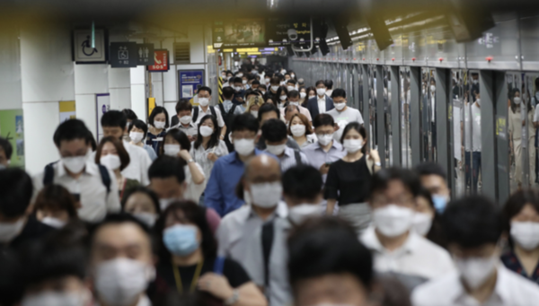 ▲ 26일 오전 서울 종로구 광화문역. 사진제공=뉴시스