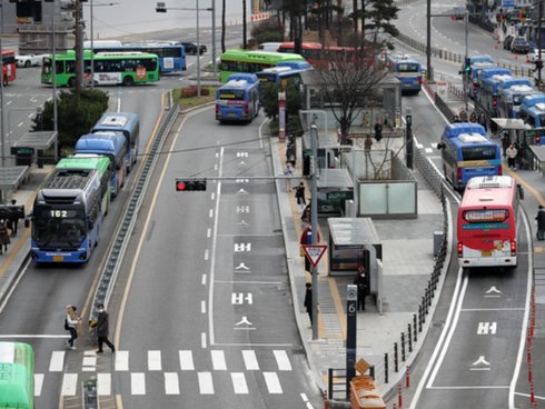 ▲ 서울 시내 한 버스정거장의 모습.