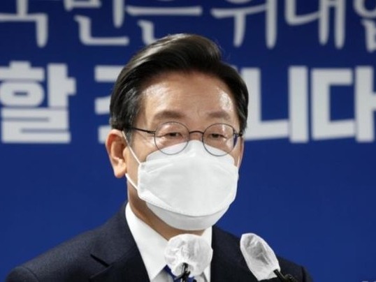 ▲ 이재명 전 경기도지사 겸 더불어민주당 상임고문이 지난 3월 10일 서울 여의도 더불어민주당 중앙당사에서 열린 선대위 해단식에서 인사말을 하고 있다. 사진=뉴시스