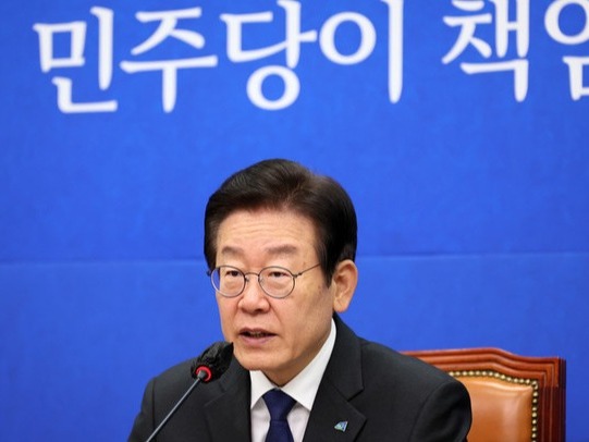 ▲ 이재명 더불어민주당 대표가 지난 14일 서울 여의도 국회에서 열린 민주당 최고위원회의에 참석해 발언을 하고 있다. 사진=공동취재사진