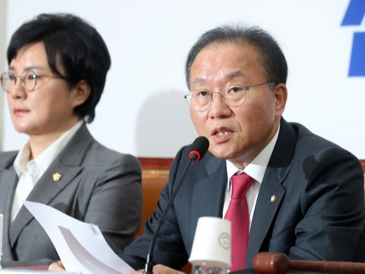 ▲ 윤재옥 국민의힘 원내대표가 20일 오전 서울 여의도 국회에서 열린 최고위원회의에서 발언하고 있다. 사진=뉴시스