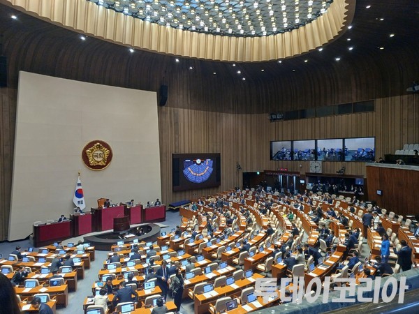 ▲ 국회는 27일 오후 본회의를 열고 전세사기 피해 구제 대책의 일환인 ‘지방세기본법 일부개정법률안 대안’을 통과시켰다. 사진=투데이코리아