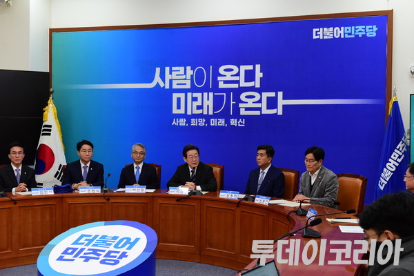 ▲ 12월 27일 국회에서 이재명 당대표가 인재환영식에서 발언하고 있다. 사진=진민석 기자