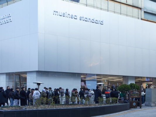 ▲ 무신사 스탠다드 서면점. 사진=무신사