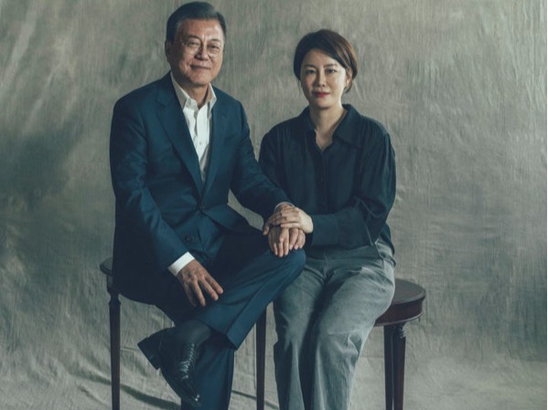 ▲ 문재인 전 대통령과 딸 다혜 씨. 사진 = 문다혜 씨 SNS 캡처