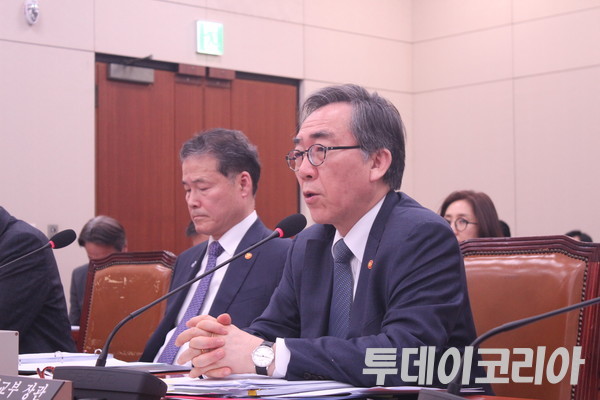 ▲ 조태열 외교부 장관이 지난 11일 국회에서 열린 외교통일위원회 전체회의에 출석해 발언하고 있다. 사진=이기봉 기자