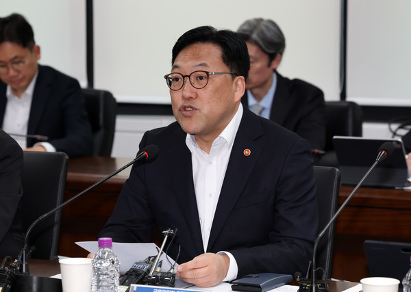 ▲ 김병환 금융위원장이 7일 오전 서울 종로구 정부서울청사에서 열린 금융상황 점검회의에서 발언하고 있다. 사진=뉴시스