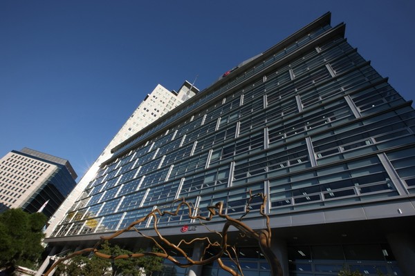 ▲ LG생활건강 광화문 빌딩 전경. 사진=LG생활건강