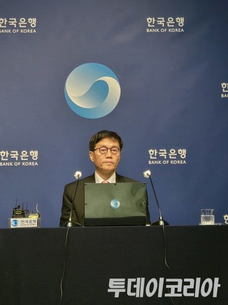 ▲ 이창용 한국은행 총재가 29일 한은 금융통화위원회(금통위) 이후 진행된 기자간담회에 참석했다. 사진=투데이코리아