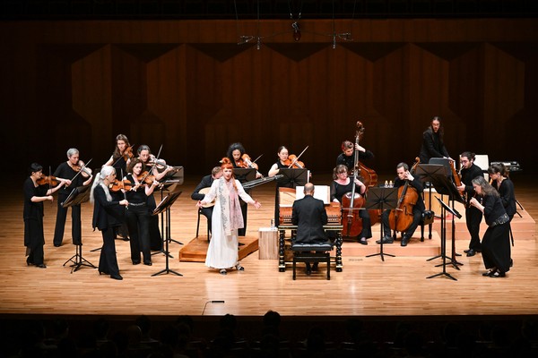 ▲ 소프라노 파트리샤 프티봉과 아마릴리스 앙상블의 공연 모습. 사진=한화