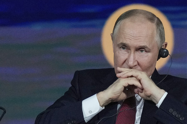 ▲ 블라디미르 푸틴 러시아 대통령이 지난달 20일(현지시각) 상트페테르부르크 국제경제포럼에 참석하고 있다. 사진=뉴시스