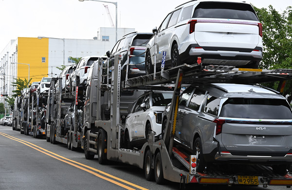 ▲ 지난 1일 경기 평택항 자동차 전용부두에 수출용 차량이 세워져 있는 모습. 사진=뉴시스