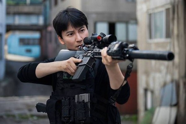 ▲ 넷플릭스 트리거에 출연한 배우 김남길. 사진=넷플릭스