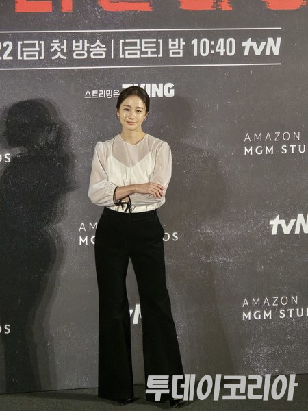 ▲ 김태희 배우가 21일 서울 CGV 용산아이파크몰에서 열린 아마존 프라임 비디오 오리지널 시리즈 ‘버터플라이’의 기자간담회에서 포즈를 취하고 있다. 사진=김준혁 기자