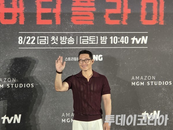 ▲ 대니얼 대 킴 배우가 21일 서울 CGV 용산아이파크몰에서 열린 아마존 프라임 비디오 오리지널 시리즈 ‘버터플라이’의 기자간담회에서 포즈를 취하고 있다. 사진=김준혁 기자