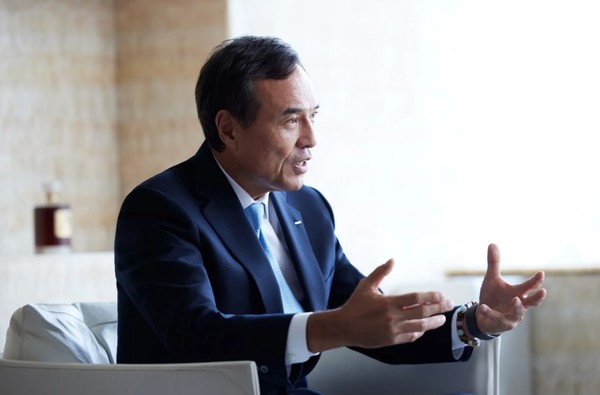 ▲ 니나미 다케시 전 산토리홀딩스 최고경영자(CEO) 겸 회장. 사진=뉴시스