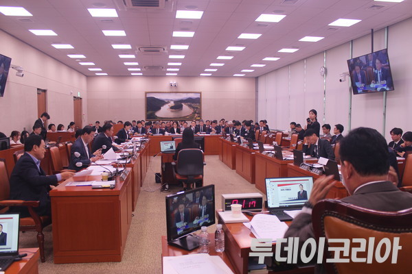 ▲ 20일 서울 여의도 국회에서 농림축산식품해양수산위원회 국정감사가 진행되고 있다. 사진=투데이코리아
