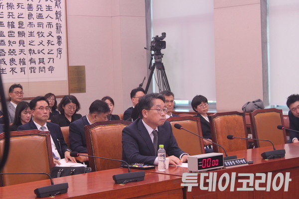 ▲ 노만석 검찰총장 직무대행이 27일 서울 여의도 국회 법제사법위원회에서 열린 국정감사에서 의원들 질의에 답변하고 있다. 사진=투데이코리아
