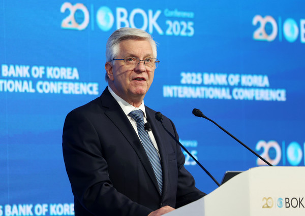 ▲ 크리스토퍼 월러 미국 연방준비제도 이사가 지난 6월 2일 서울 중구 한국은행에서 열린 2025년 BOK 국제컨퍼런스에서 오프닝세션 기조연설을 하고 있다. 사진=뉴시스