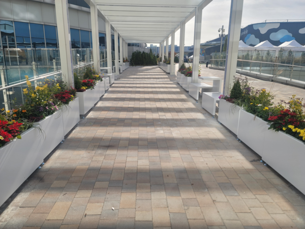 ▲ 가락시장 가락몰 3층 하늘공원에 설치된 아트브릿지의 모습. 사진=서울시농수산식품공사